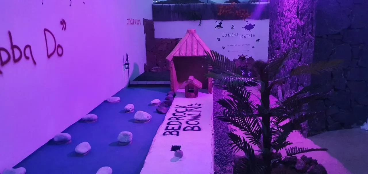 Fun Family Villa-Crazy Golf Course-Heated Pool-Cocktail Bar-Jacuzzi-Games Room-Wifi &Uk Tv 푸에르토 델 카르멘 스페인